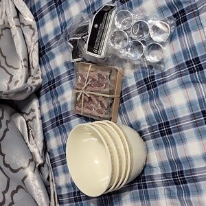 7 piece kitchen lot melamine Cynthia Rowley bowls butterfly napkin rings New set